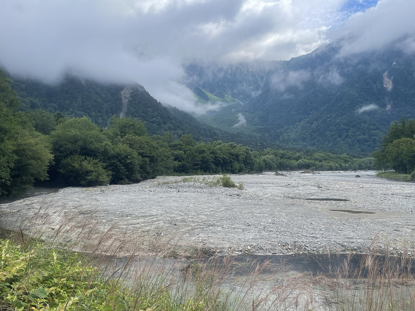 上高地河童桥望穗高连峰