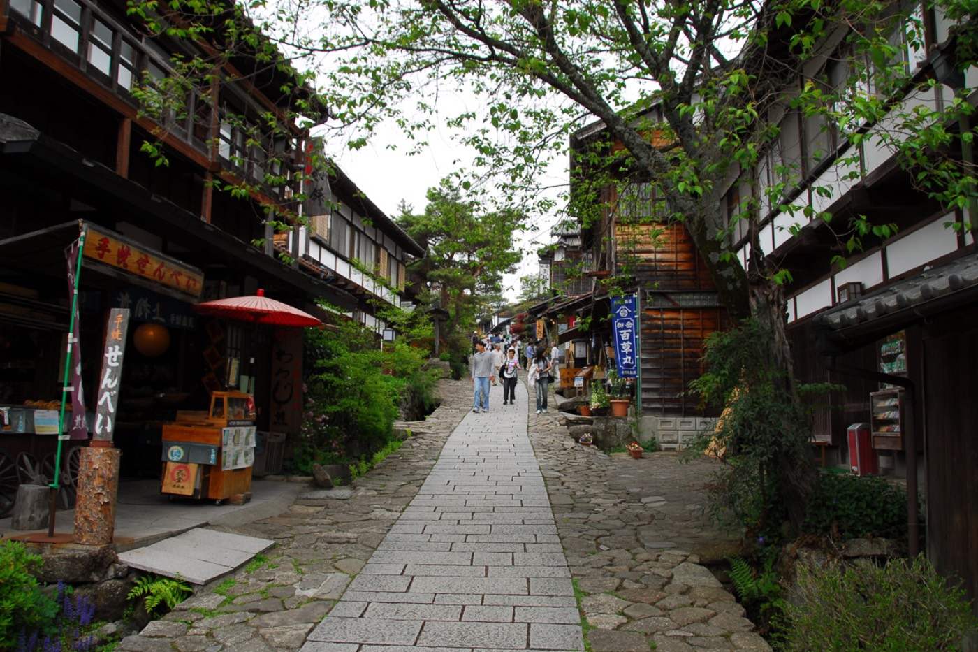 马笼宿石板坡道